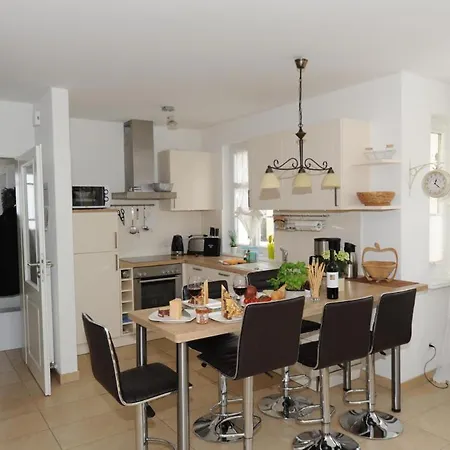 Haus Berlin, Grosszuegig Ausgestattete Doppelhaushaelfte Fuer 5 Personen In Hébergement de vacances Zingst